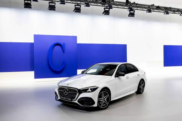 Mercedes-Benz раскрыл причину отказа от V8 для C63 AMG